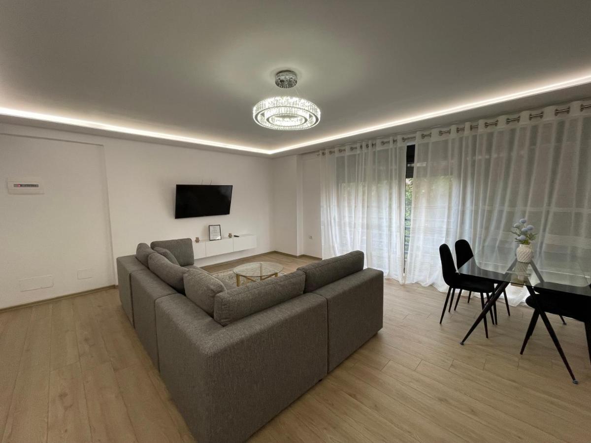 New Bazaar 2022 Apartment Tirana Exterior foto