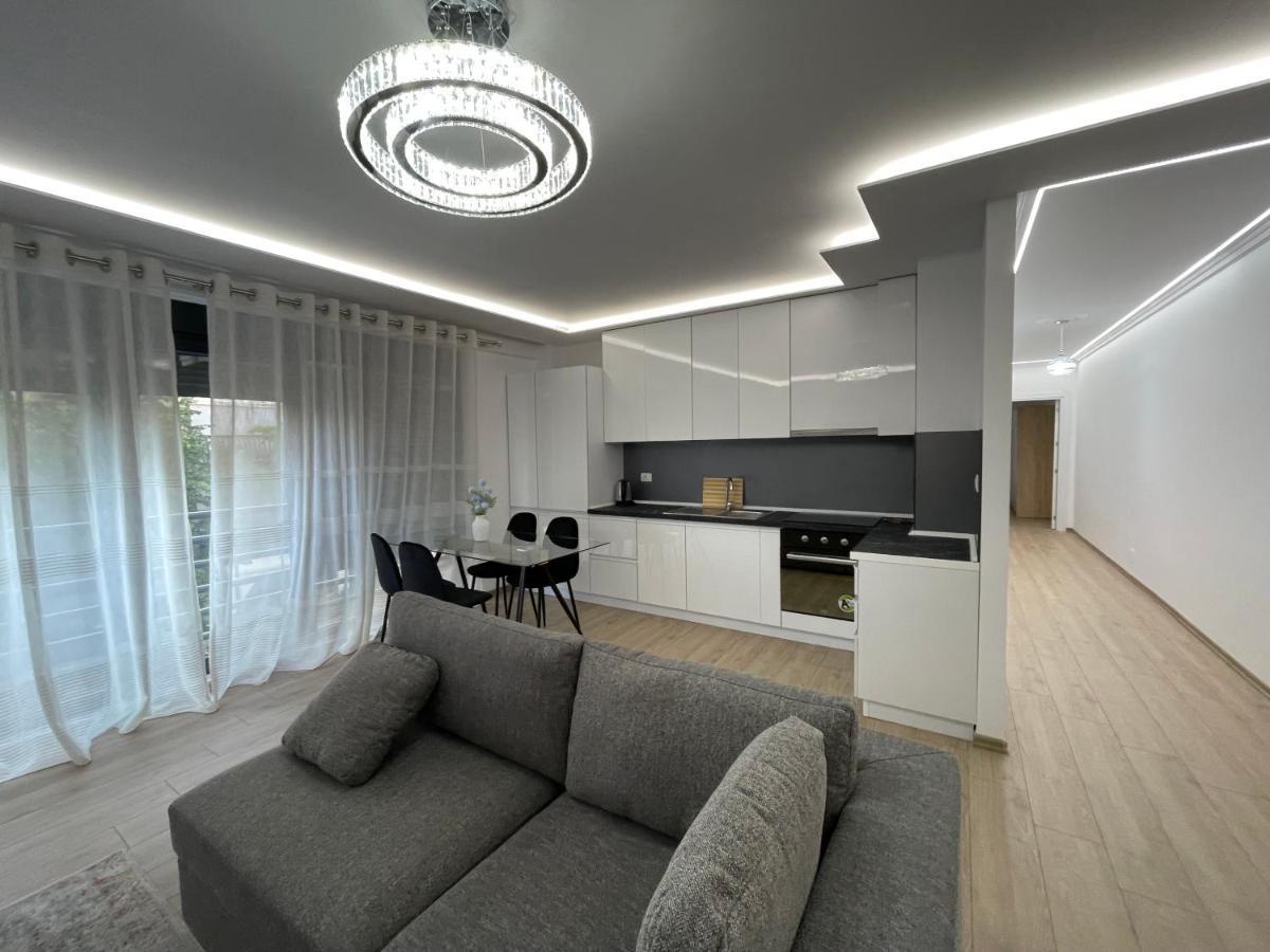 New Bazaar 2022 Apartment Tirana Exterior foto