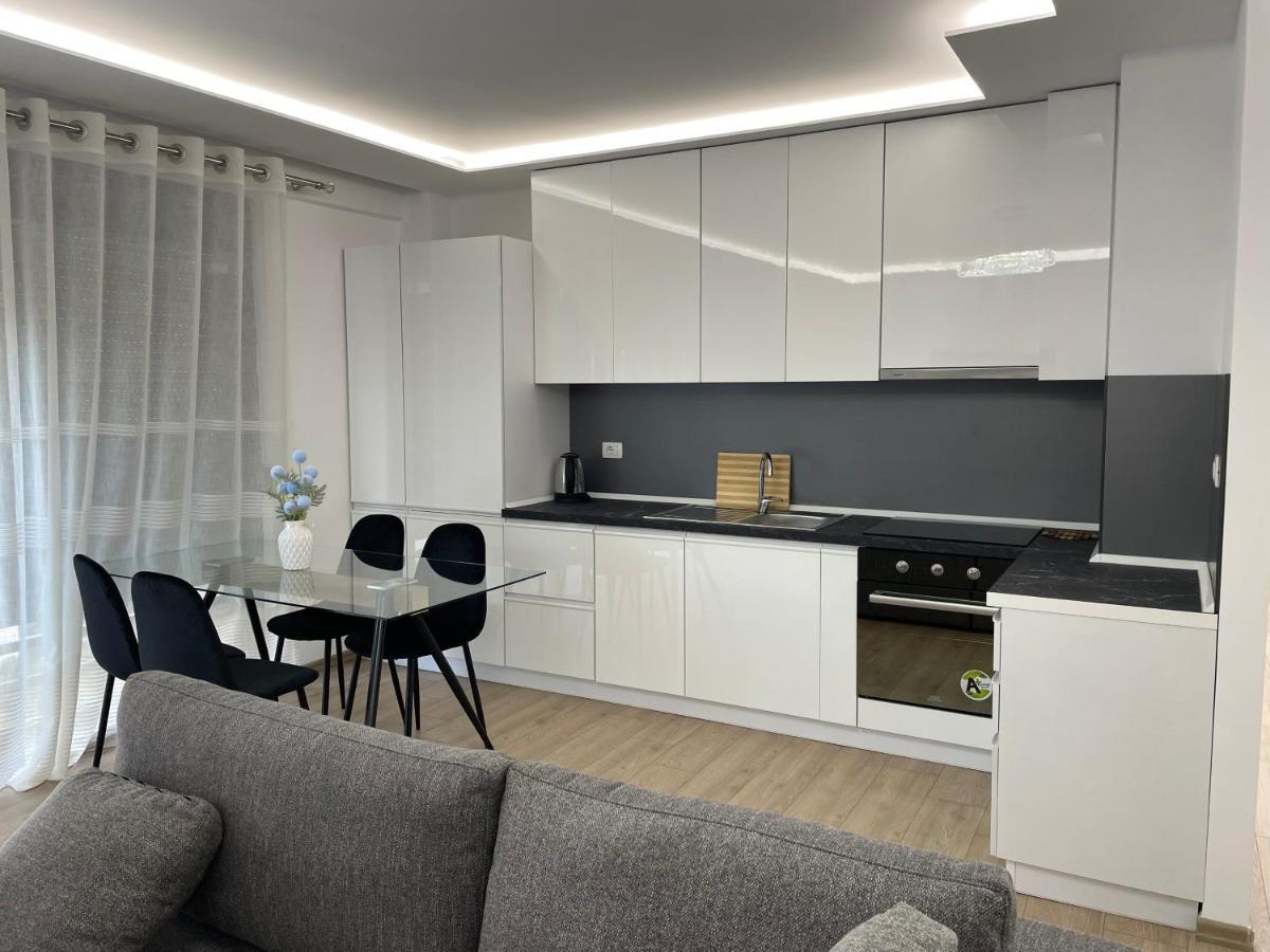 New Bazaar 2022 Apartment Tirana Exterior foto