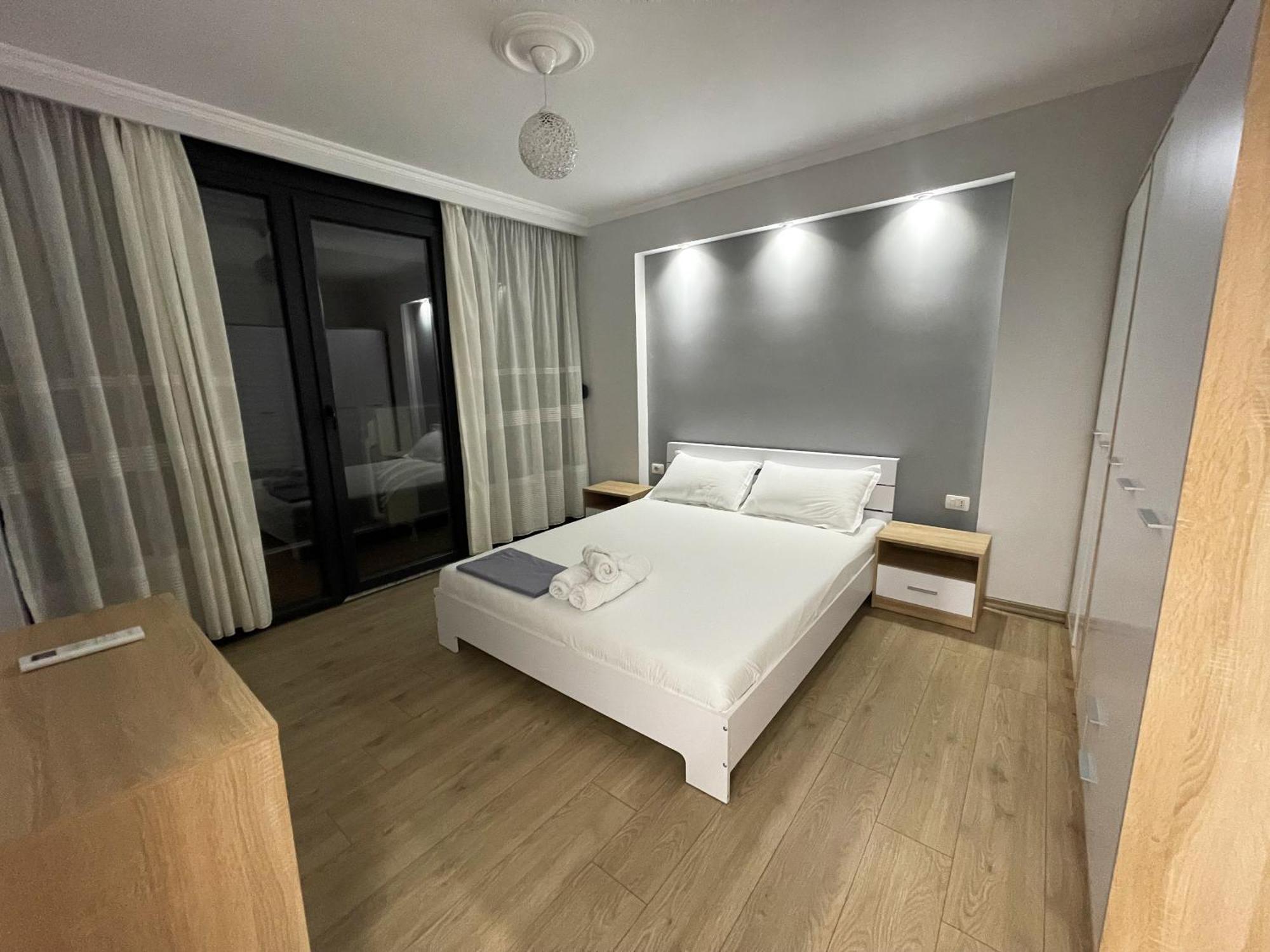New Bazaar 2022 Apartment Tirana Exterior foto