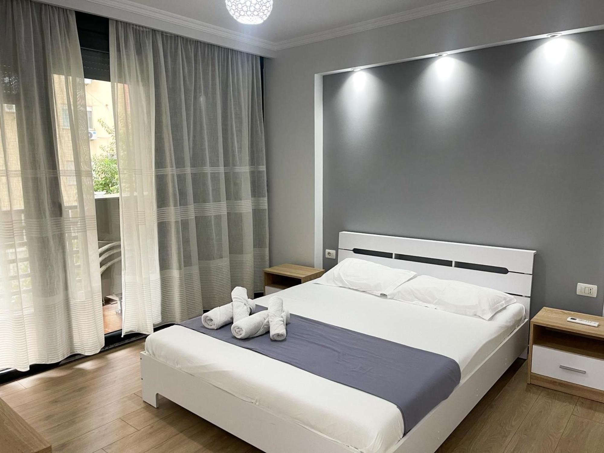 New Bazaar 2022 Apartment Tirana Exterior foto