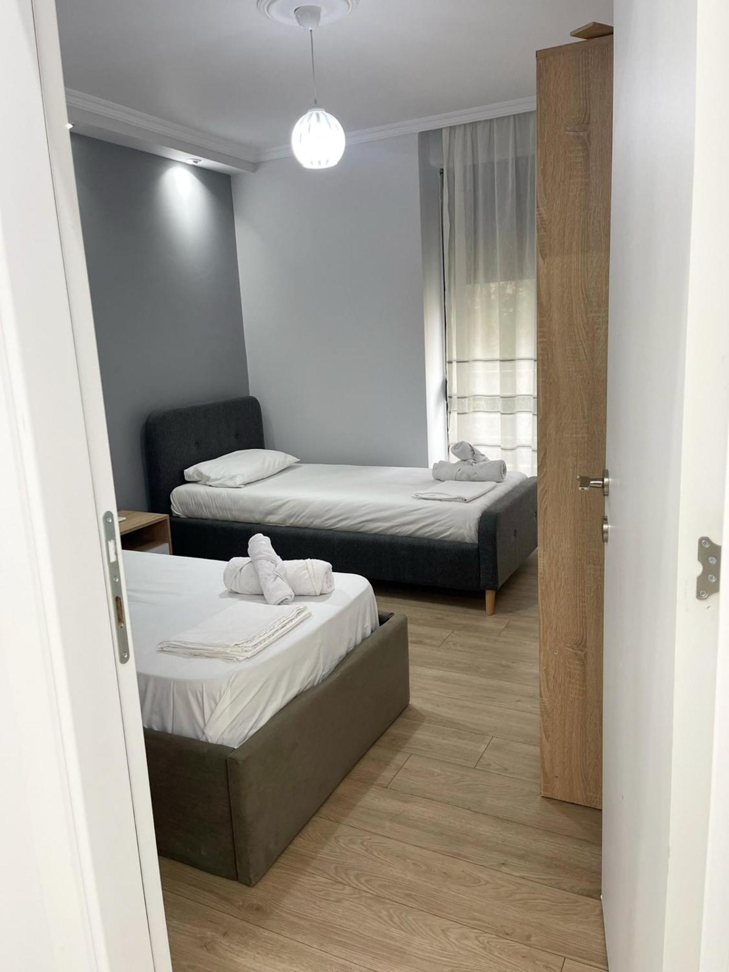 New Bazaar 2022 Apartment Tirana Exterior foto